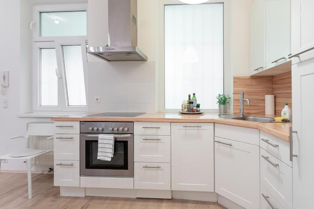 Danube Art Apartments Виена Екстериор снимка