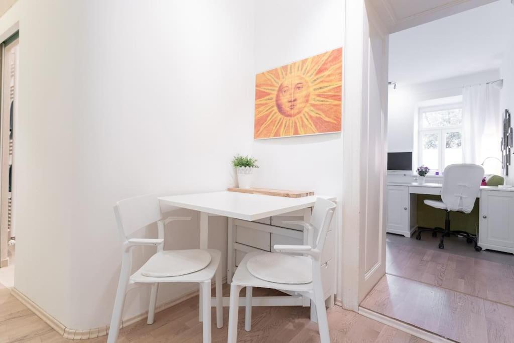 Danube Art Apartments Виена Екстериор снимка