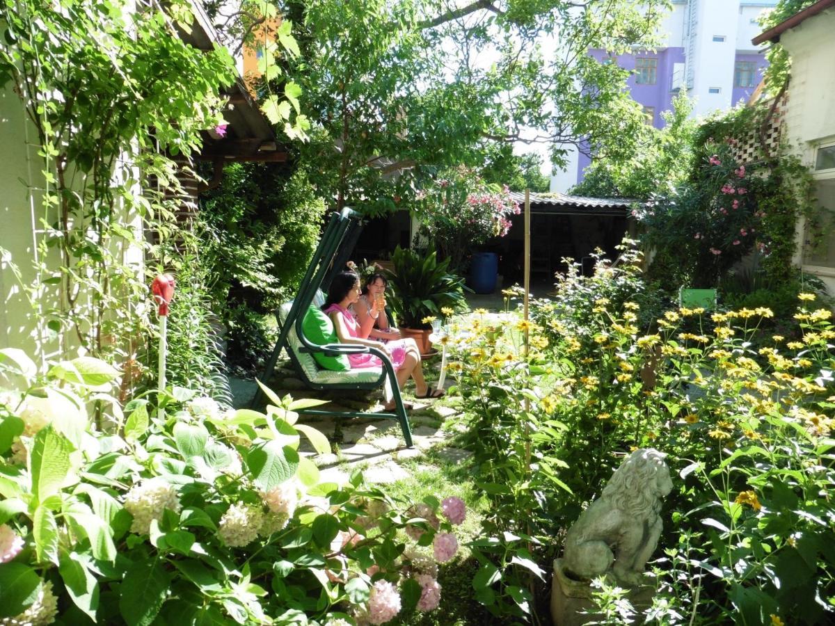 Danube Art Apartments Виена Екстериор снимка