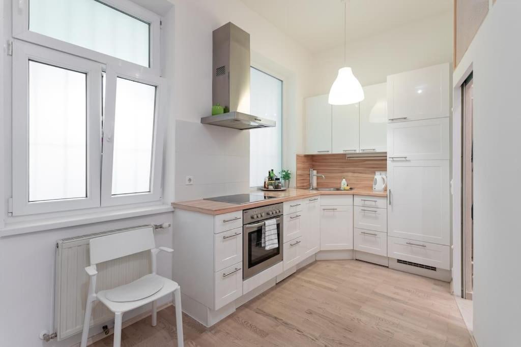 Danube Art Apartments Виена Екстериор снимка