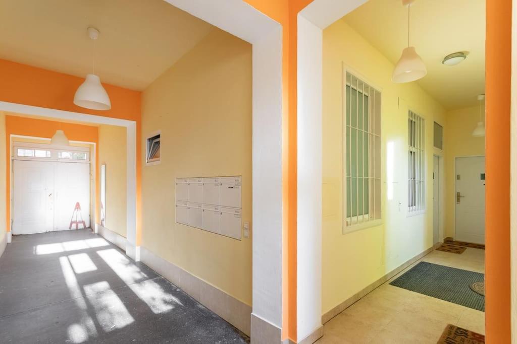 Danube Art Apartments Виена Екстериор снимка