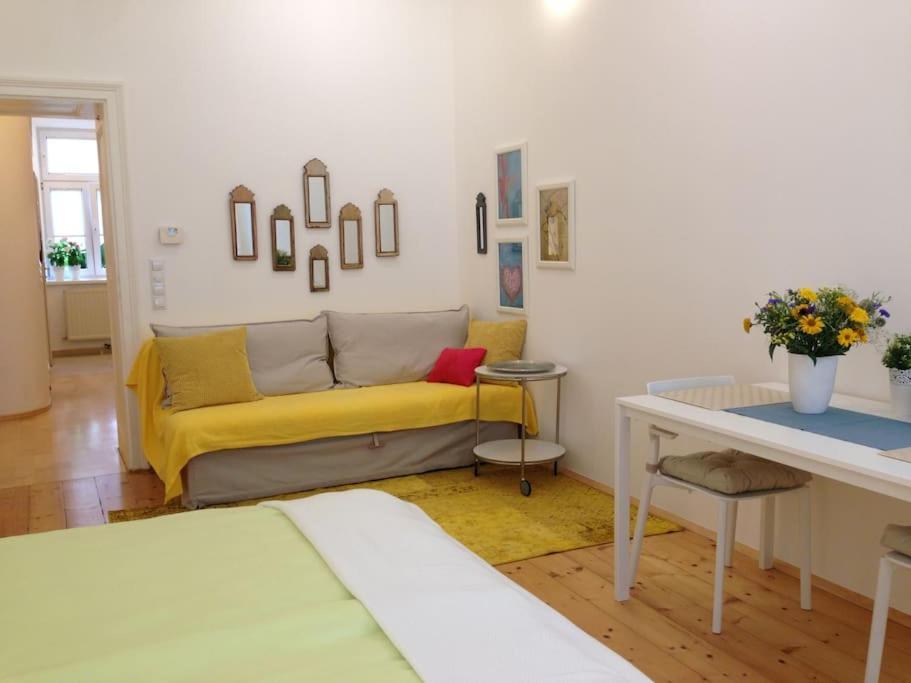 Danube Art Apartments Виена Екстериор снимка